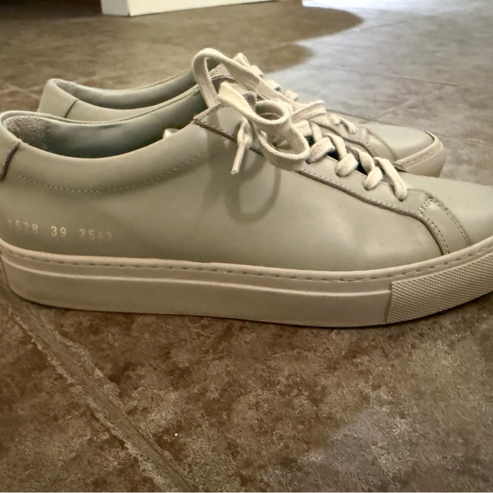 Common Projects Men's Low-Top Sneakers in Light Gray